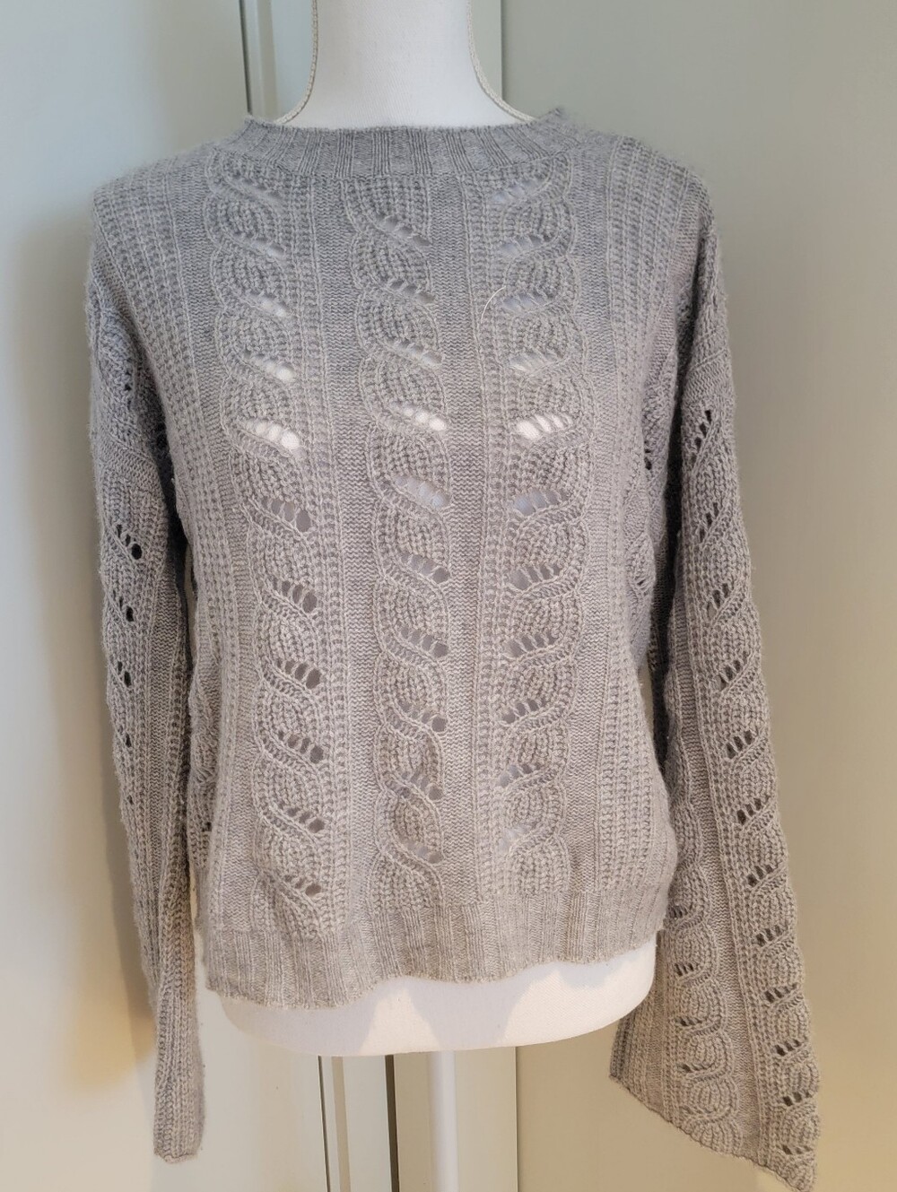 ♥️ AQUA GRAY CASHMERE SWEATER